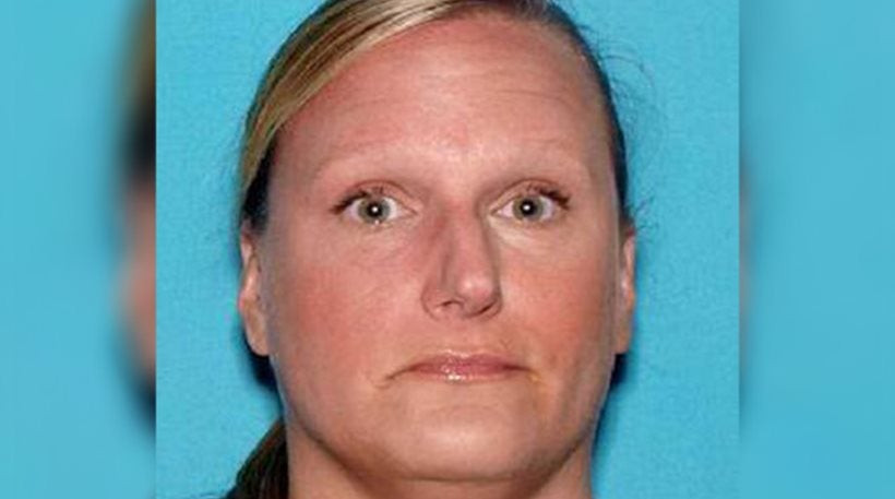 Σοκ στις ΗΠΑ: Παντρεμένη δασκάλα «υιοθέτησε» 15χρονο μαθητή για να έχει ερωτικές περιπτύξεις μαζί του